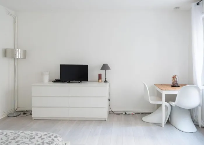 Spacious Studio In The Center Of Montmartre